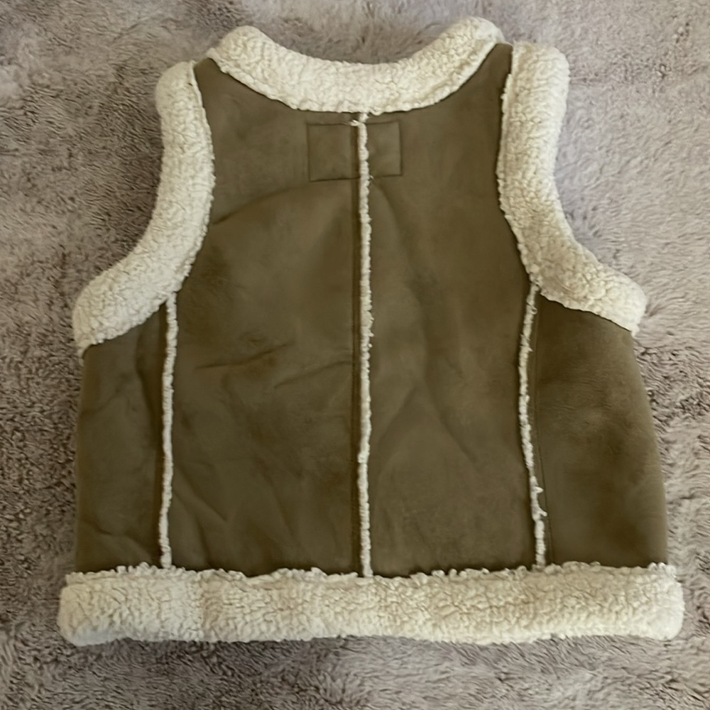 Oshkosh B’gosh lined suede vest - Picture 2 of 4